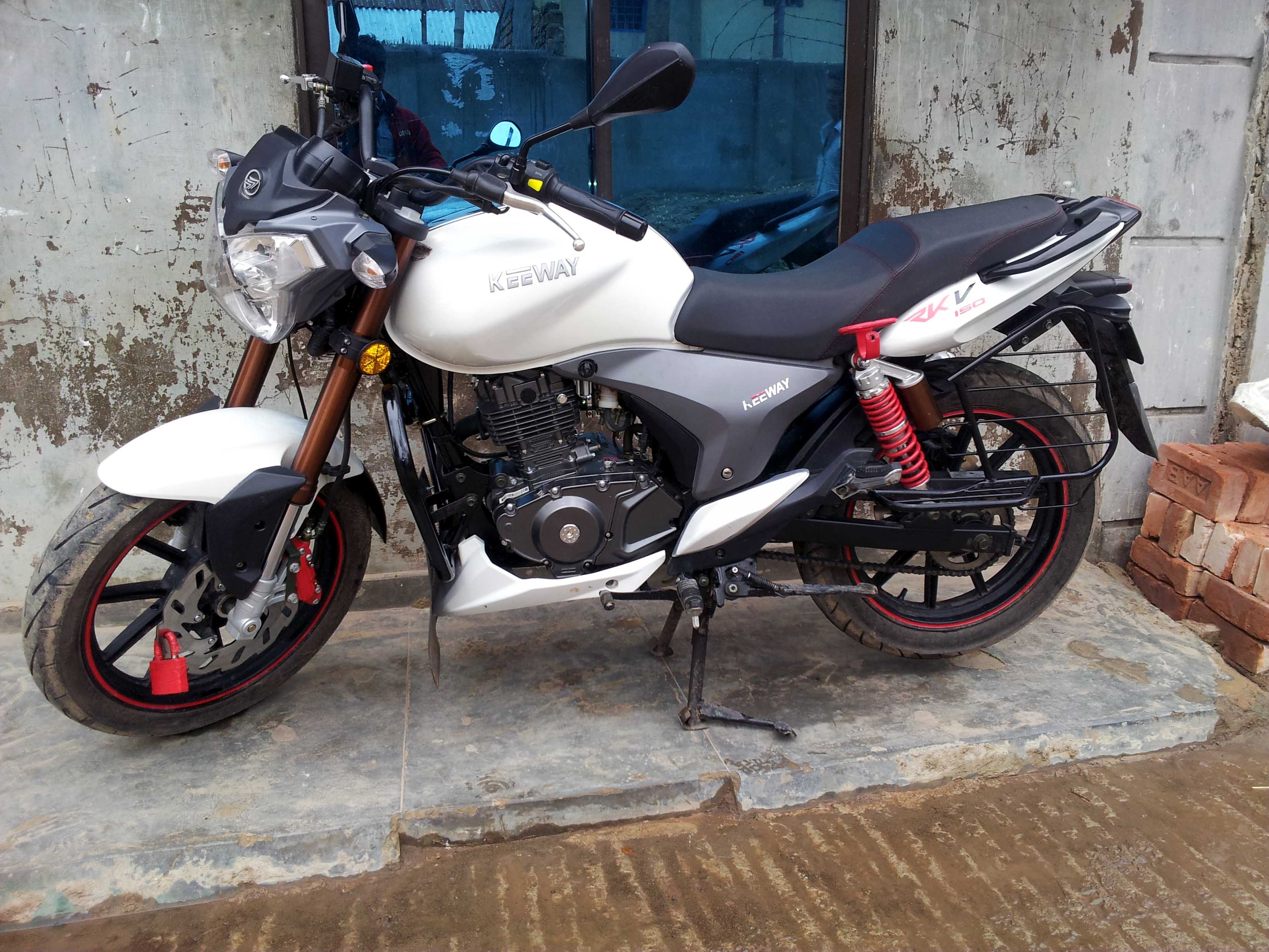 i want 2 sell my new rkv 150cc bike large image 0