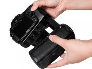 ORIGINAL NIKON battery GRIP for D80 D90