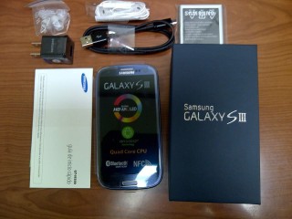 Brand New S3 32 gb boxed with cash memo